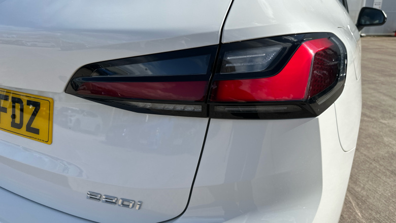 BMW 2 Series 220i MHT Luxury 5dr DCT [Tech Plus Pack] Petrol Hatchback